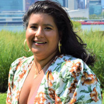 Diana Valerie Dellacava's Profile on Staff Me Up