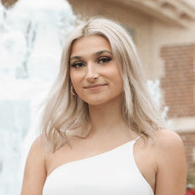 Alexandra Buell's Profile on Staff Me Up
